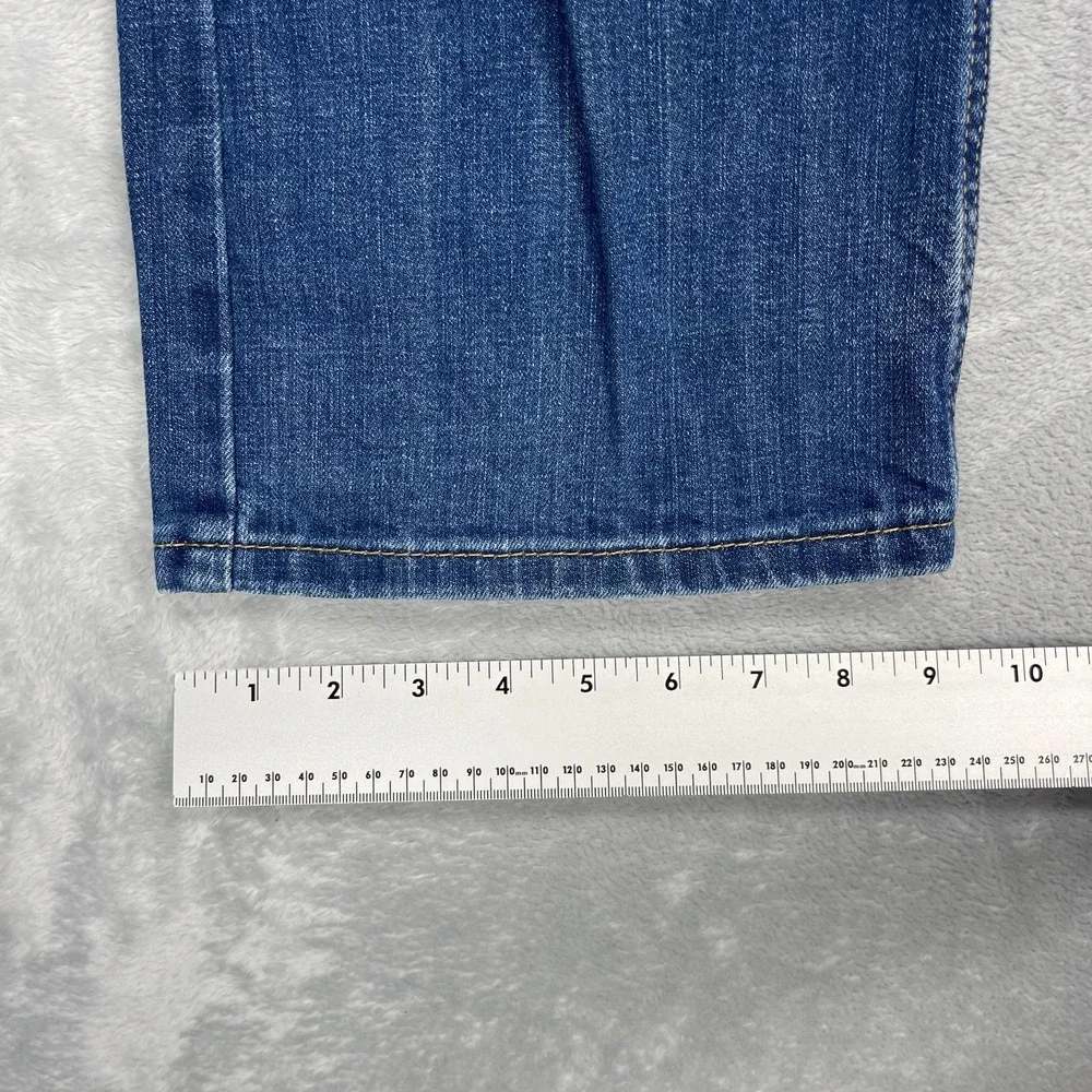 Levis these levi